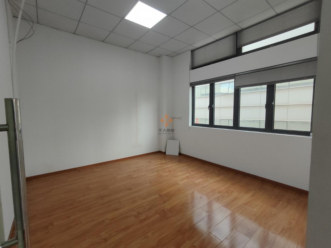 浦東 愛情谷文創園 150平米 簡裝