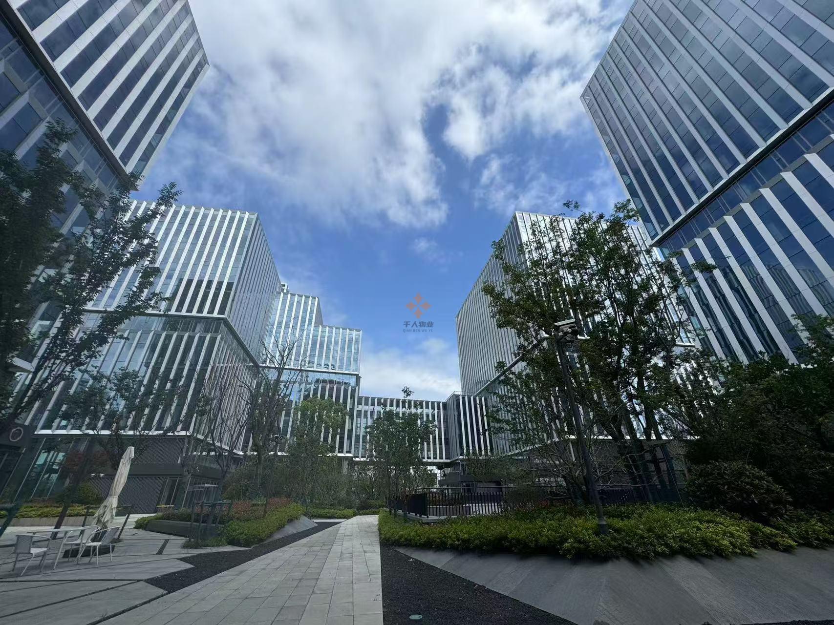 臨港新城103片區——中建智慧天地