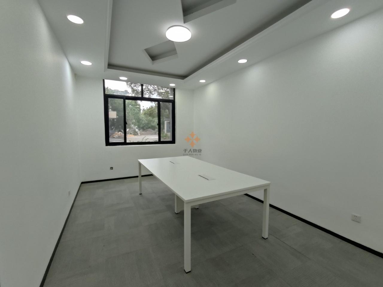 浦東 川沙基金谷 50平米 精裝