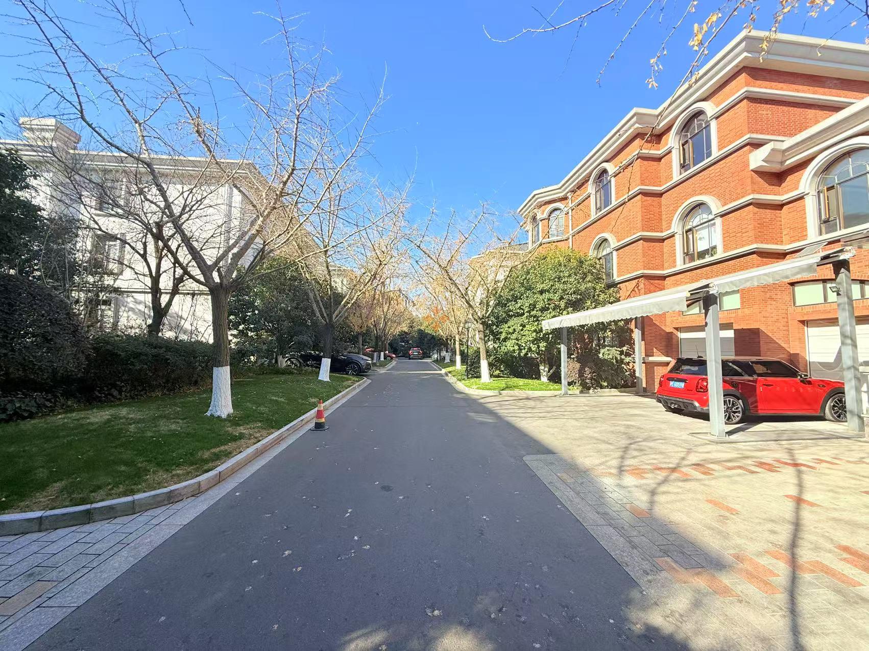 浦東 張江潤和國際總部園 1400平米 標準裝修