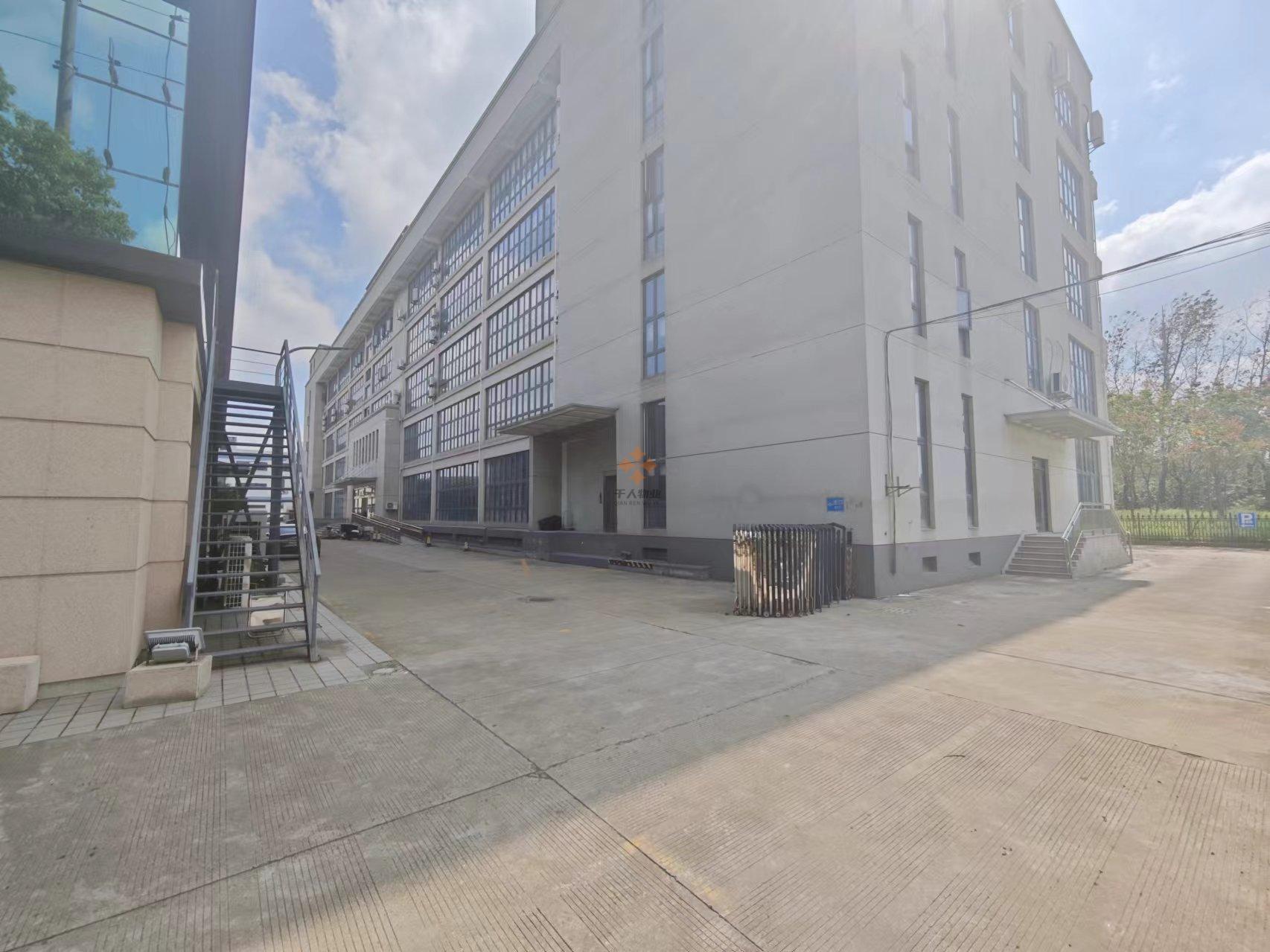 浦東 綠太陽產業園 2400平米 簡裝