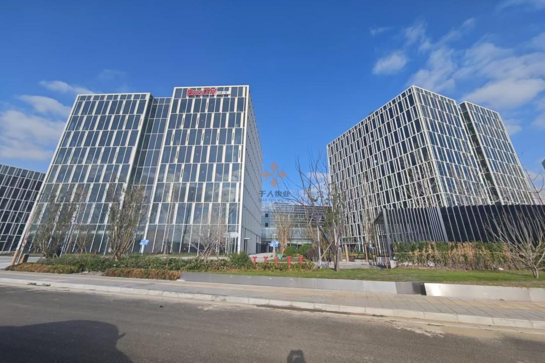 閔行 東方智媒城 500平米 簡裝