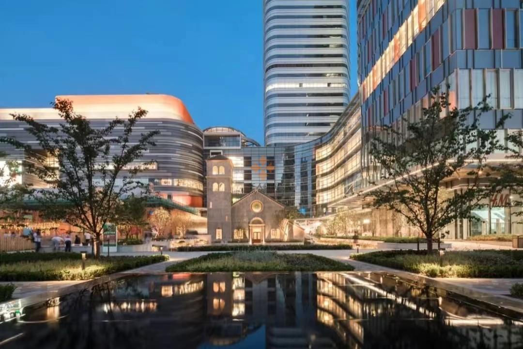 長(zhǎng)寧來(lái)福士廣場(chǎng)