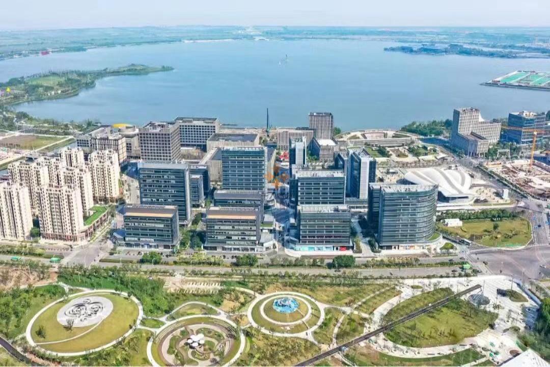 浦東 新辰臨港中心 1200平米 簡裝