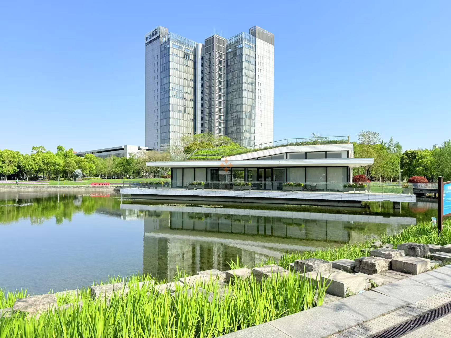 浦東 張江大廈 1800平米 簡裝