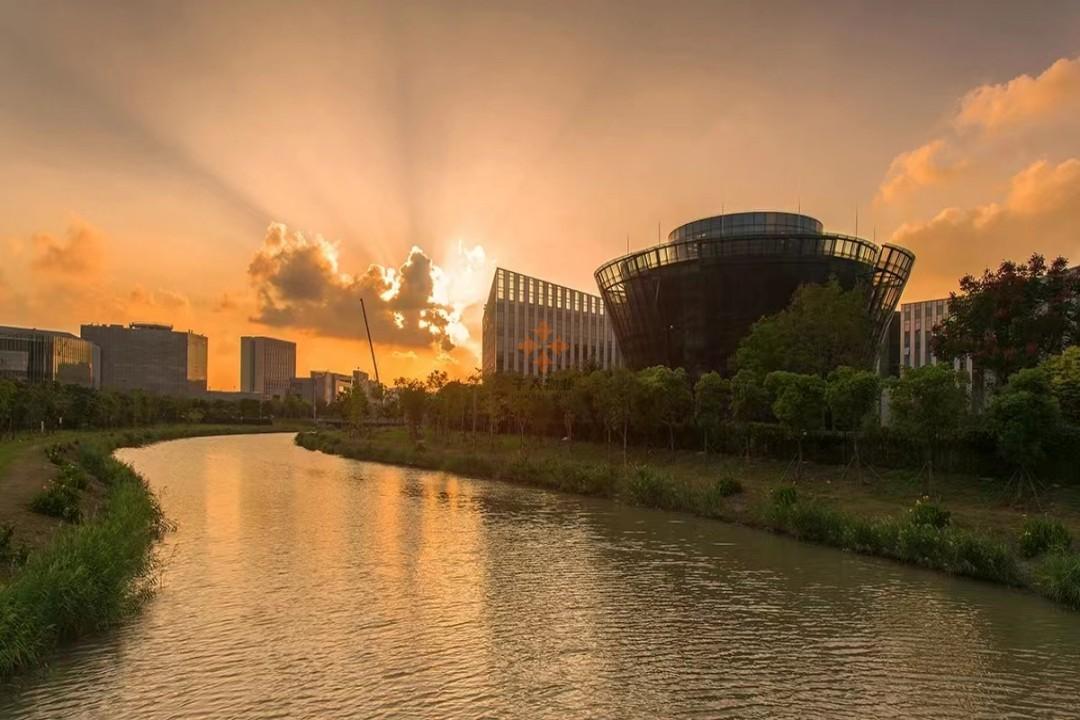 浦東 火炬蓮花科創園 5000平米 簡裝