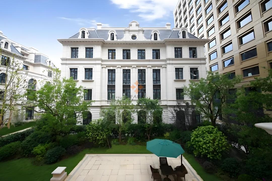 浦東 陸家嘴金融街區 350平米 簡裝