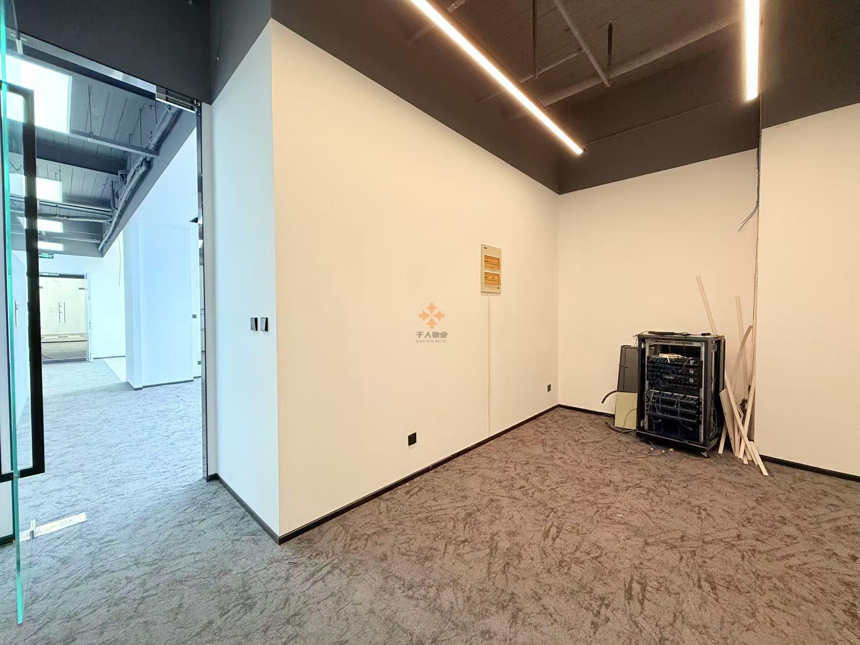 浦東 張江國創中心 582平米 精裝