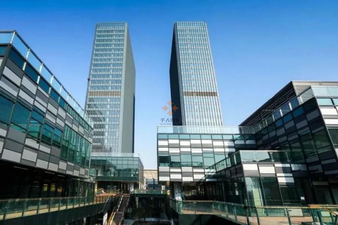 浦東 前灘世貿中心一期 200平米 標準裝修