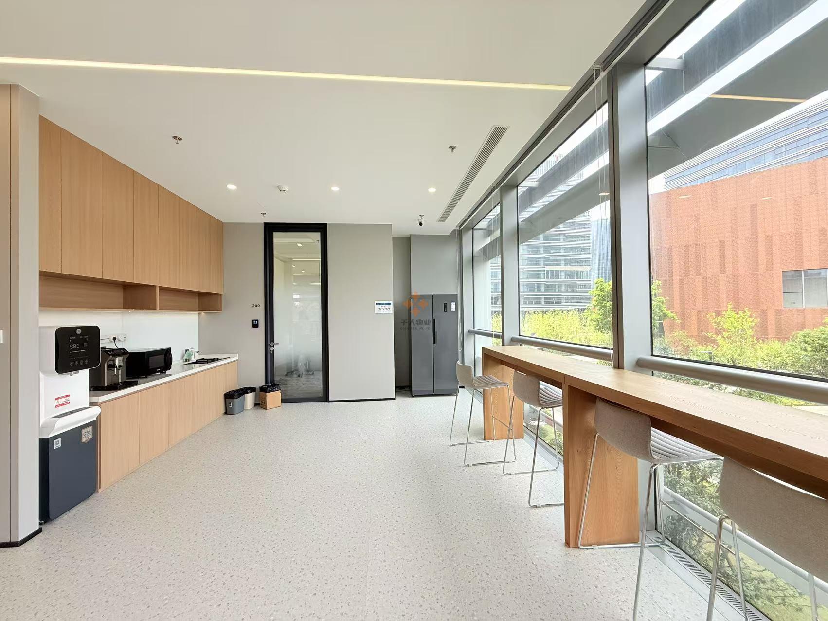 浦東 張江科學城數智天地·智慧源 174平米 精裝