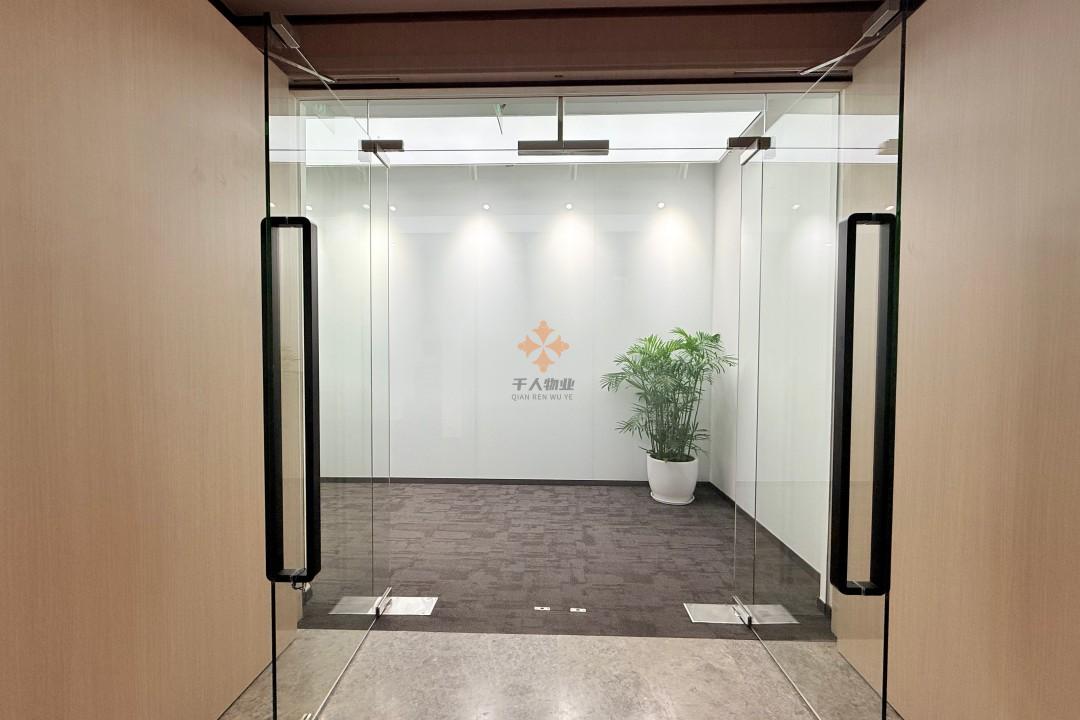 浦東 張江科學之門 208平米 精裝