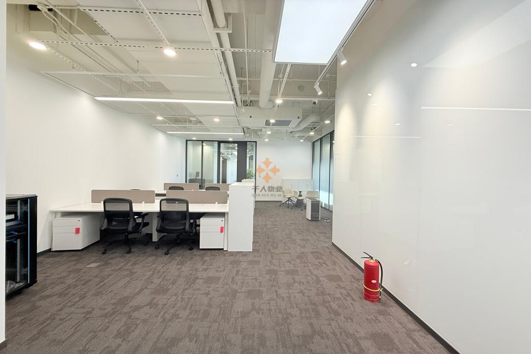 浦東 張江科學之門 190平米 精裝